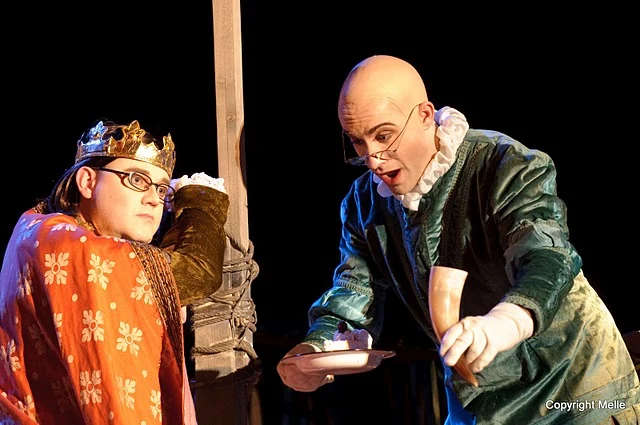 Floo als Volker in „Die lustigen Nibelungen“